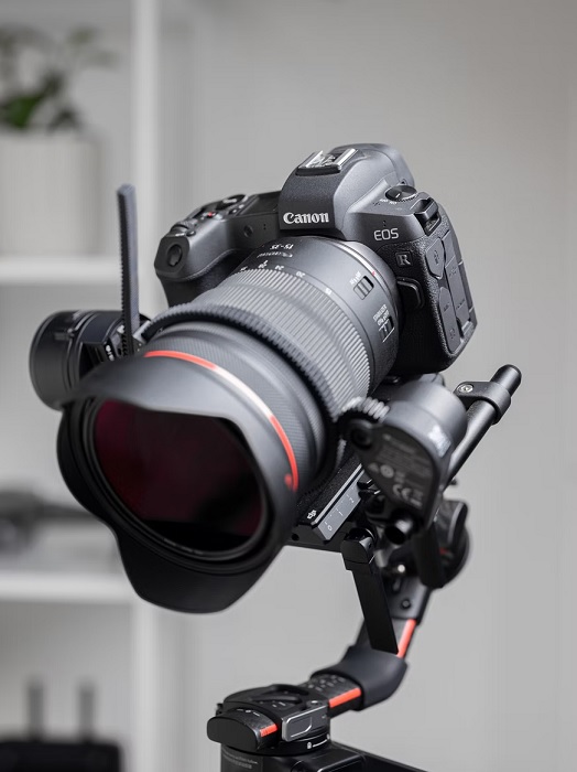 One of the best canon cameras for vlogging set up on a gimbal indoors