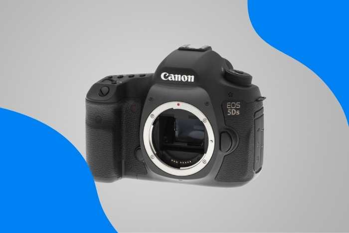 Best Canon Camera with High Megapixels (Canon EOS 5DS) on colored background